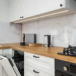 Apartment Near The Warta River By Renters Poznan