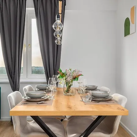 Near The Warta River By Renters *