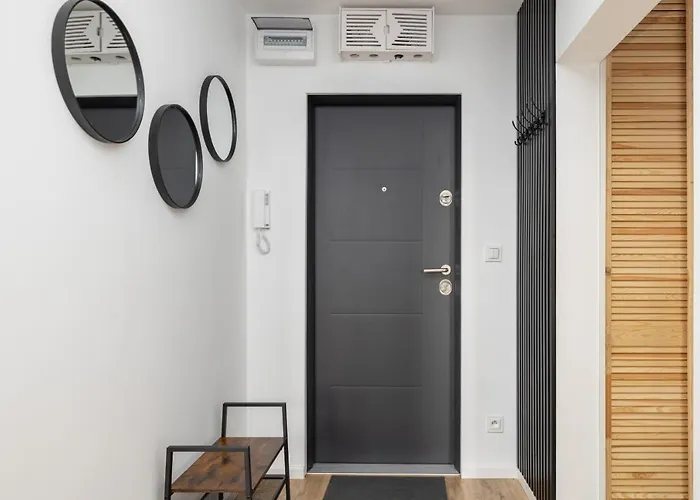 Near The Warta River By Renters Познань