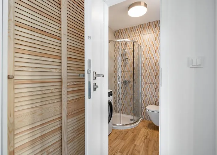 Near The Warta River By Renters Познань